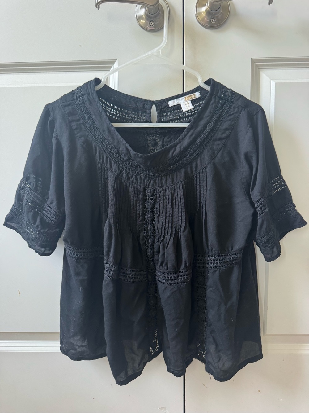 Amuse society black boho bohemian blouse top shirt size xs eyelit detail